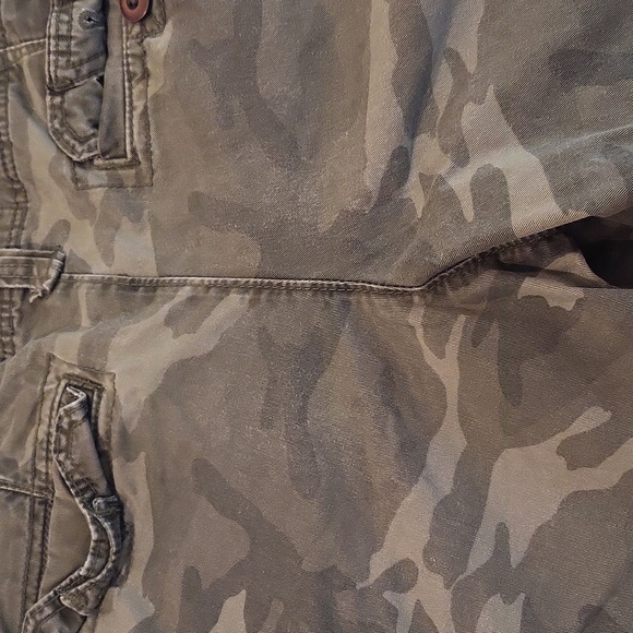 Hollister mens camo cargo pants - Picture 6 of 6